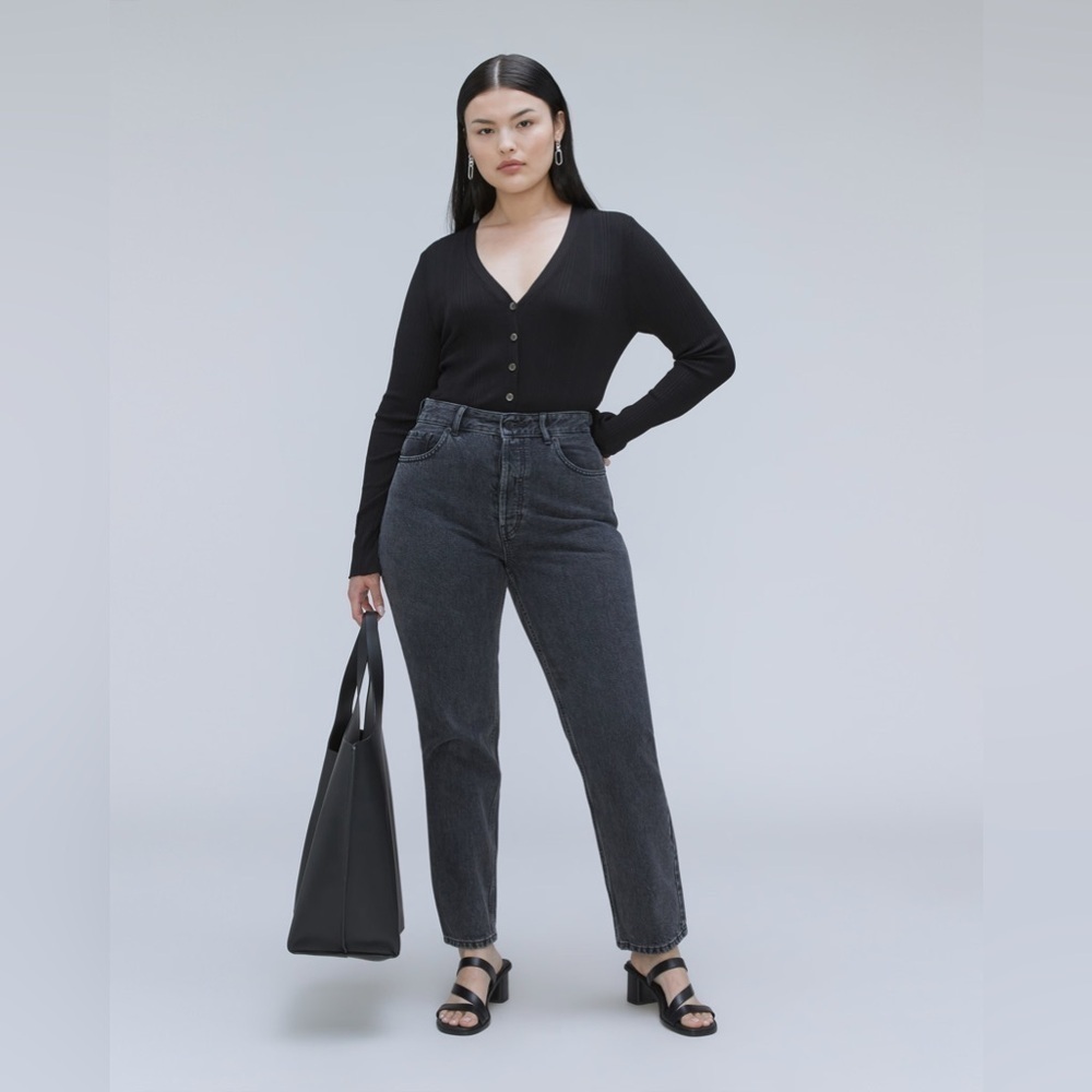 Everlane The 90’s Cheeky Jeans in Washed Black
